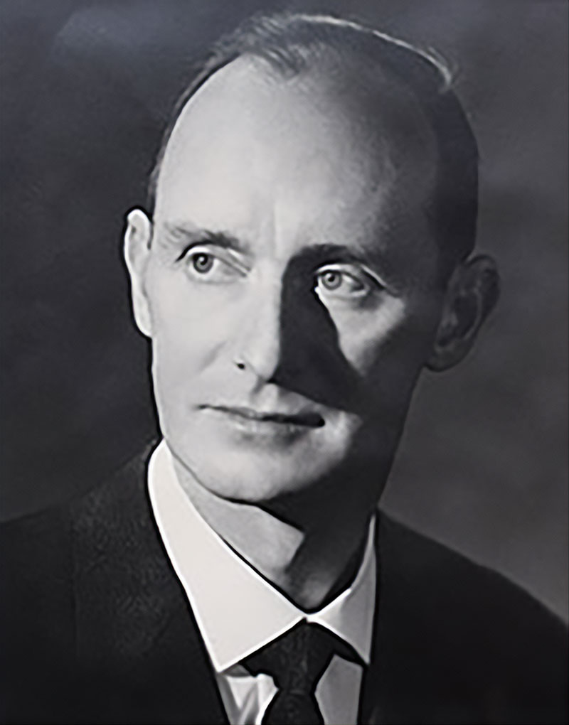 black and white portrait of Dr. Horst Liebich